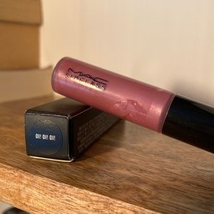 LIMITED EDITION MAC COSMETICS Lipglass “Oi!Oi!Oi!”
